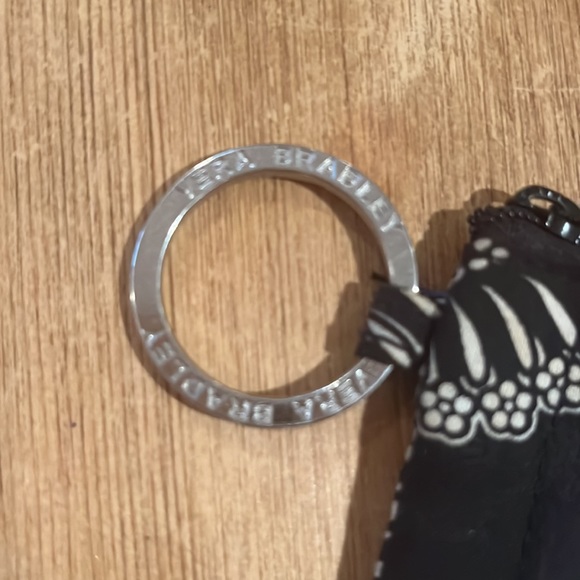 Vera Bradley ID & coin credit card cash drivers license wallet with keychain - Picture 2 of 8